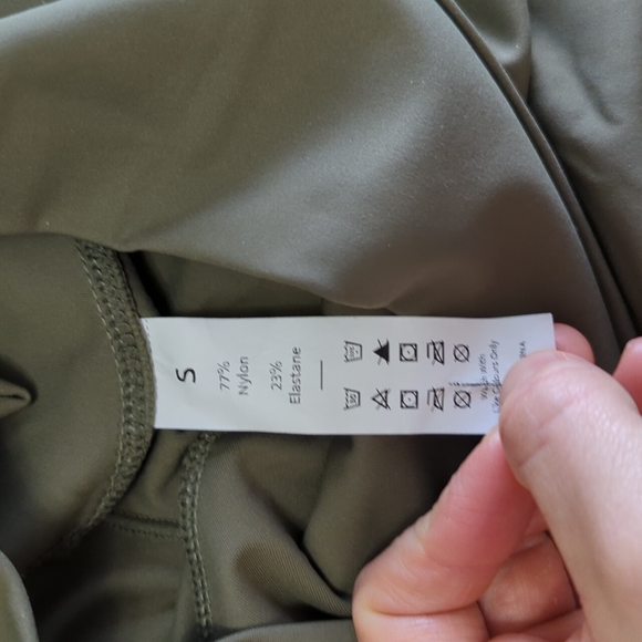 Halara Patitoff Pet Hair Resistant Leggings - Picture 6 of 11